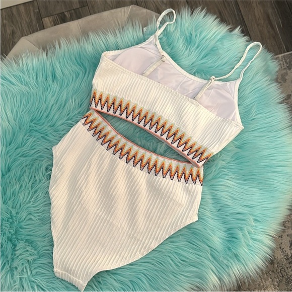 High Waist Bikini Swimsuit White With Colorful Ribbon Band Accent Sz MED NEW! - Picture 2 of 4